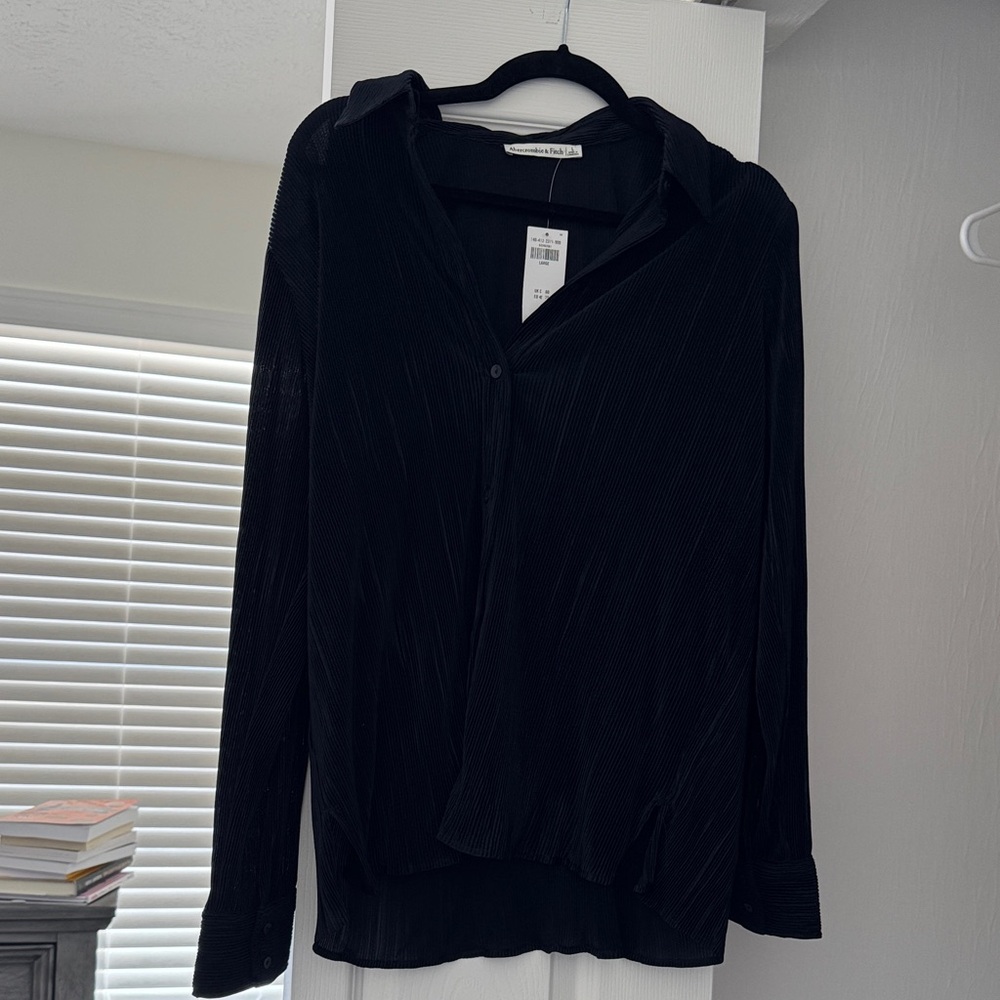 Abercrombie & Fitch Black Button Down Shirt